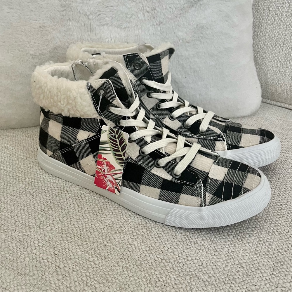 Tommy Bahama 🤍Women’s Checkered Sneaker